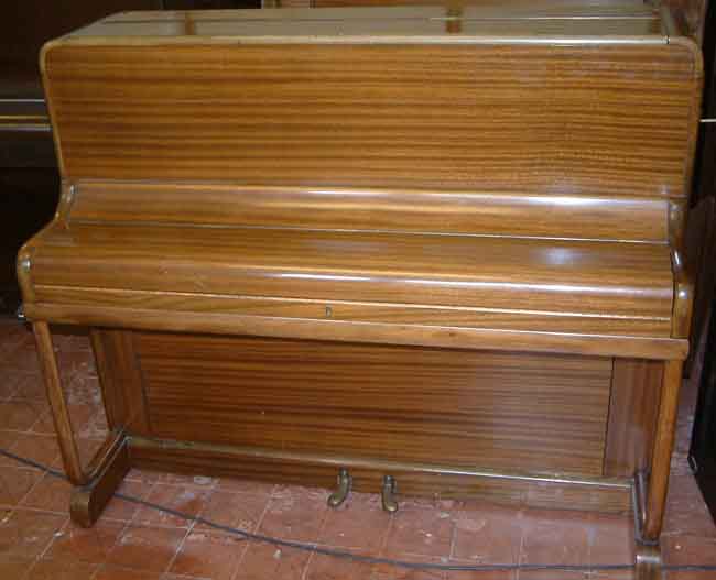 B Squire pianos