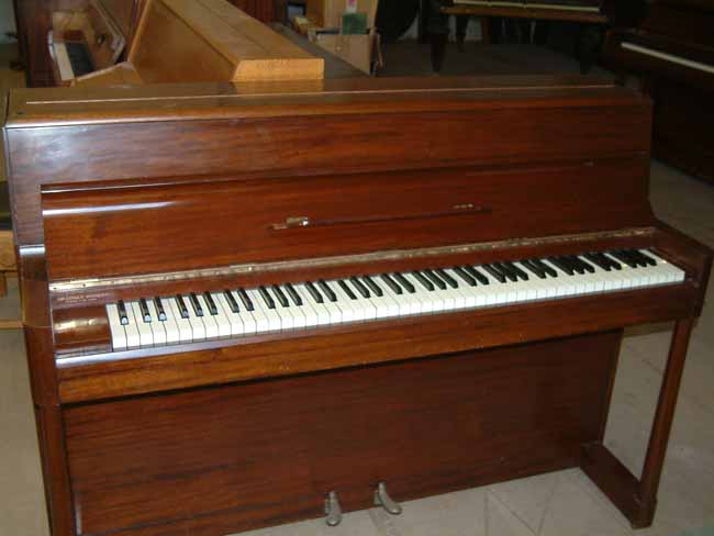 Danemann piano