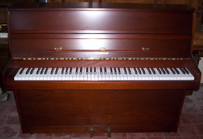 small eavestaff piano