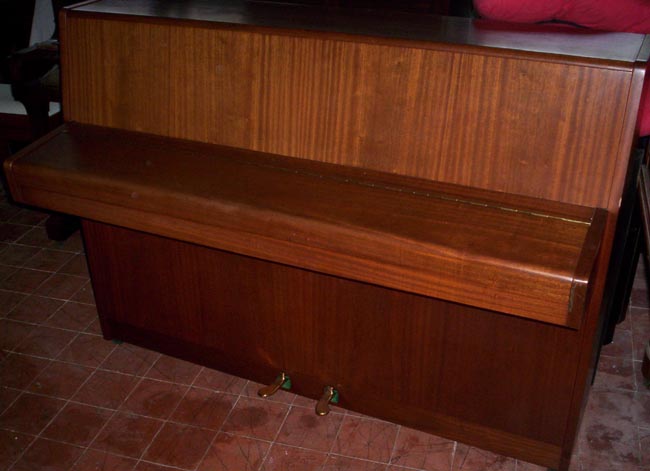 Fuchs Mohr small modern piano