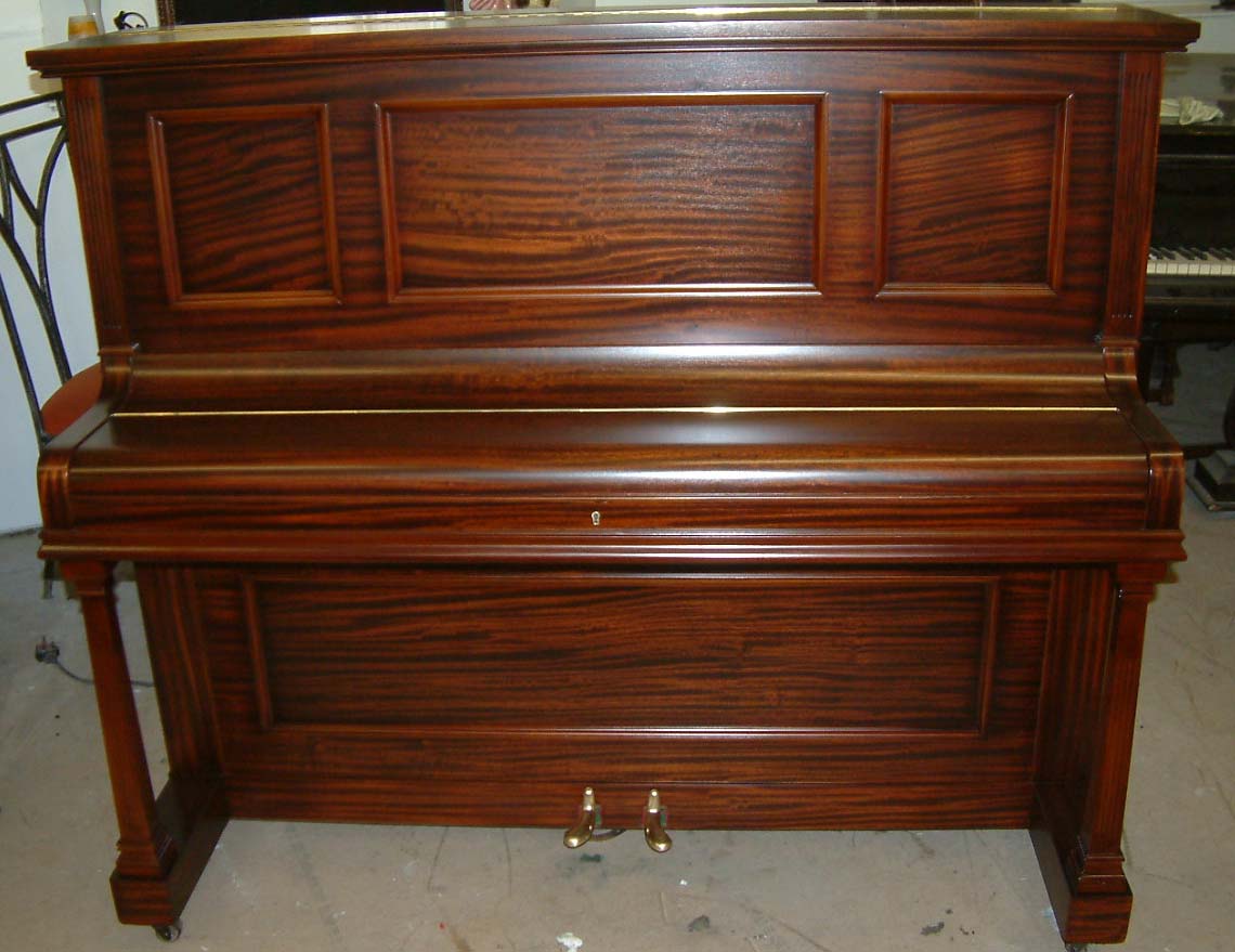 Rogers traditional upright  in a Mahogany cabinet