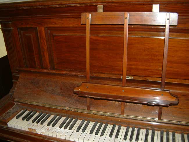 Steinway music desk