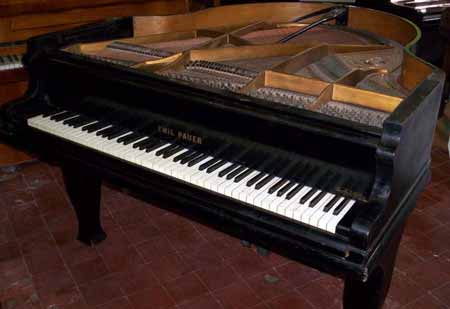 Emil Pauer grand pianos