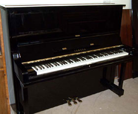 Yamaha U3M pianos