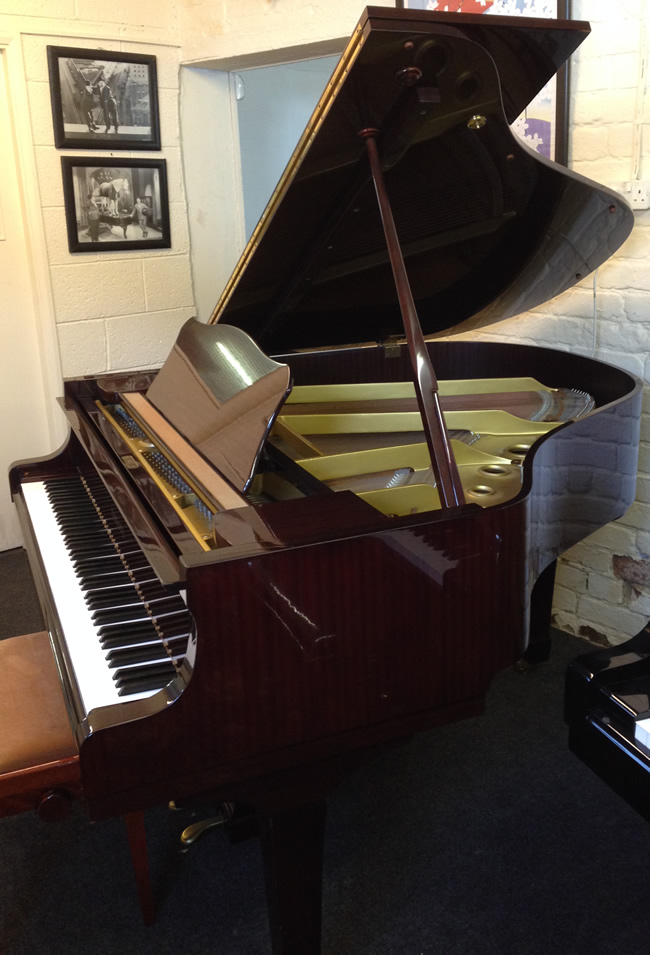 Yamaha G1 5ft 2in Grand Piano In A High Gloss Mahogany Finish