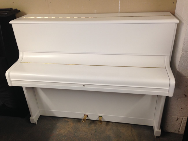 White Traditional pianos