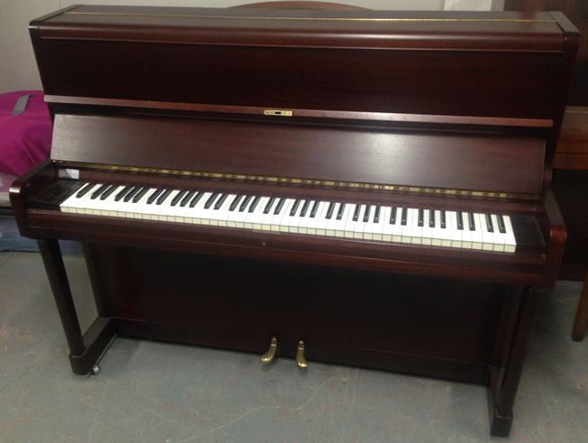 Hopkinson overstrung underdamped Pianos