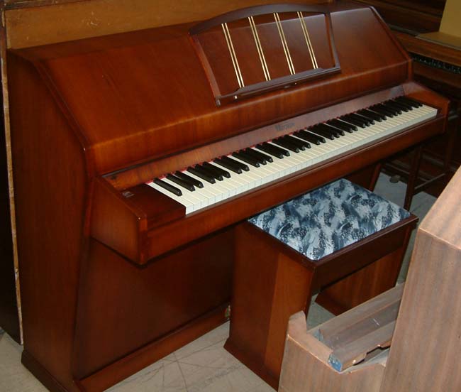 Eavestaff Miniroyal