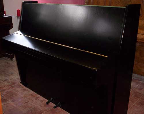 Zender Piano Black Satin