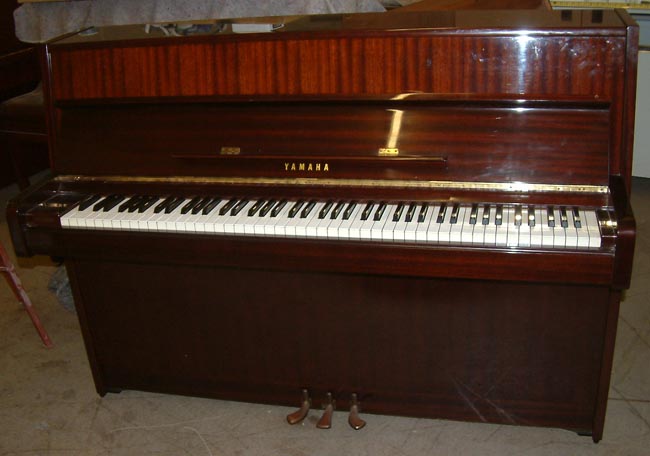 Yamaha 106 upright piano