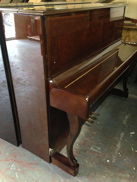 Gratiae upright pianos.