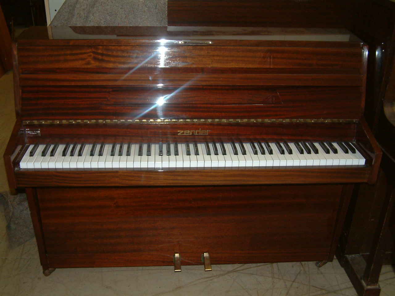 Mahogany Zender Small Modern Piano